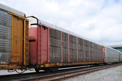 256040