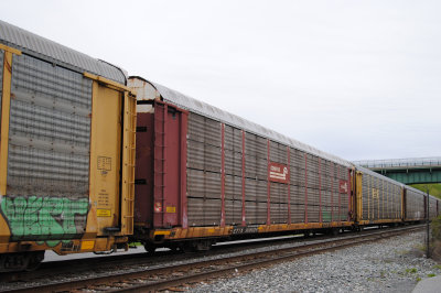 908628