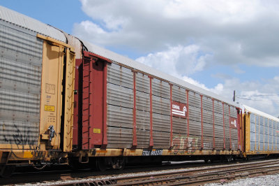 982278