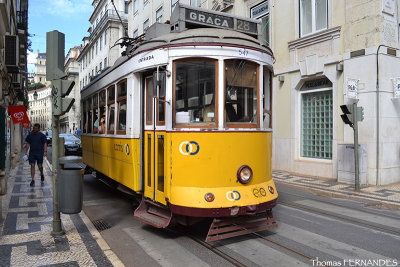 Street view à Lisbonne - vieux tramway