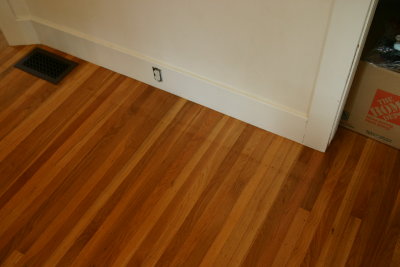 Downstairs south bedroom (used as office) photo 3.JPG