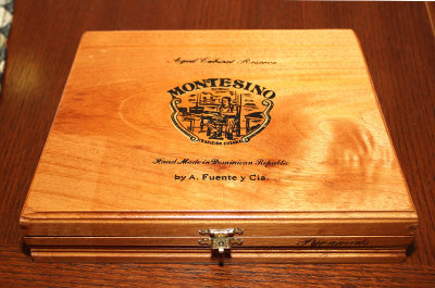 Cigar Box - Pen Display - IMG_3405.JPG