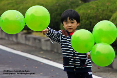 I like balloons (The 12th Republic of Korea Agricultural Fair, Naju, South Korea.)
