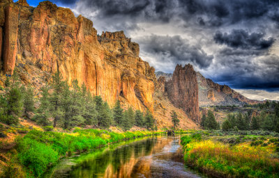 Crooked River in Smith Rock State Park, Oregon