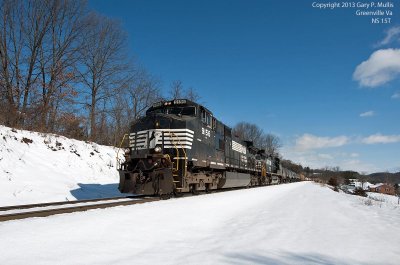 In a late season snow 15T rolls south_edited-1.jpg