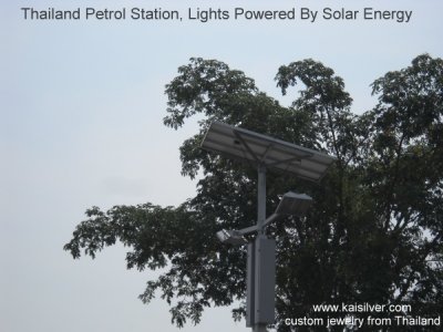 thailand-travel-solar-powered-lights-at-petrol-station-0819.jpg