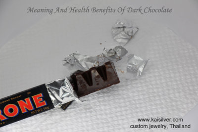dark-chocolate-health-benefits-1051-jpg.jpg