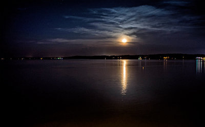 Tennessee River Moon