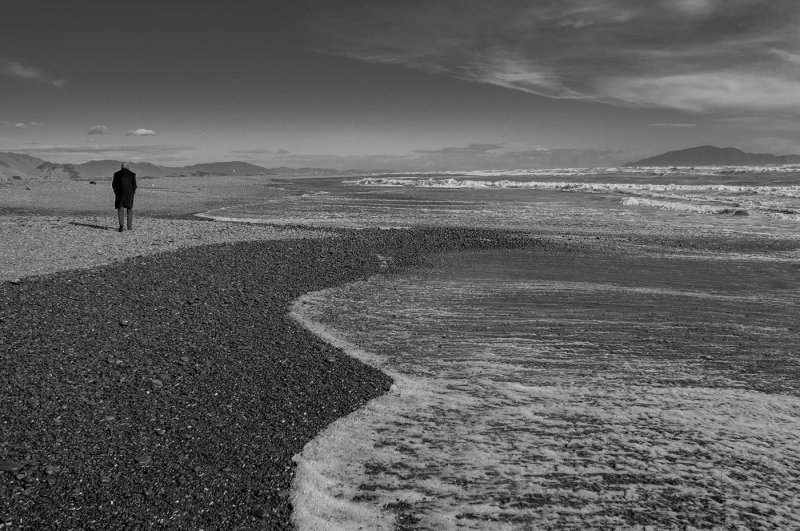 _DSC8300bnw1400.jpg - Otaki Beach