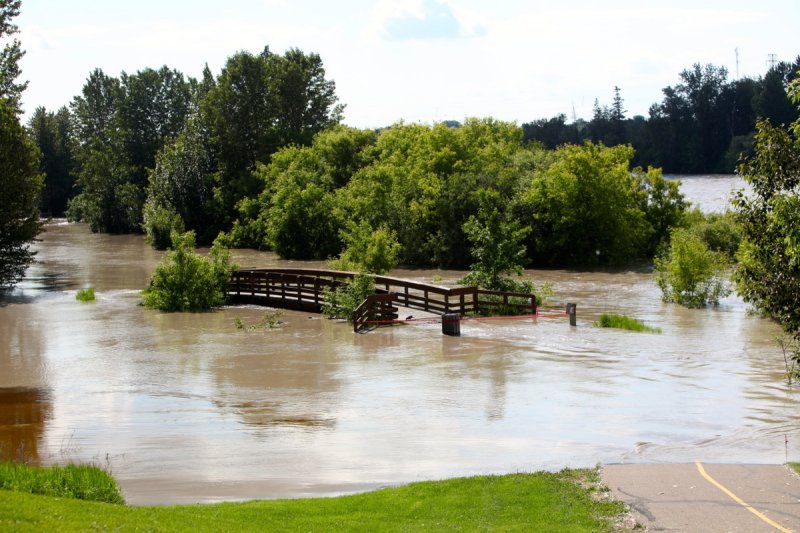 Red Deer River Raging