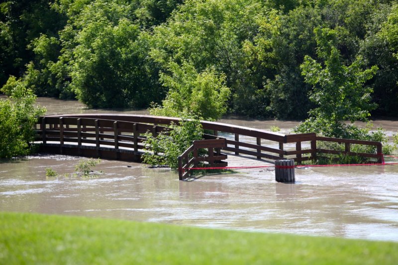 Bridge over Waskasoo Creek