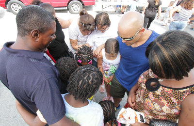 THE WAY MIAMI HELPING FAMILIES AND THE CHILDREN WITH SUPPLIES AND BACKPACKS FOR BACK TO SCHOOL ON AUG 17,2014