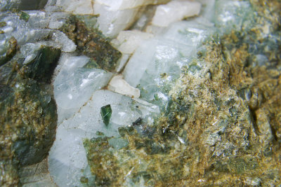 Diopside Crystal on Calcite 1