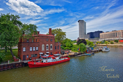 FIRE BOAT IN CLEVELAND_9275.jpg