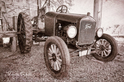 1927 FORD TRACTOR_5378.jpg