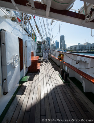 Starboard View to Foredeck