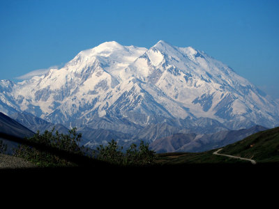 P6204926 - Mt McKinley through the Shuttle Windshield.jpg