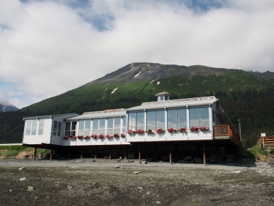 P6286643 - Ray's Seafood Restuarant, Seward Harbor.jpg