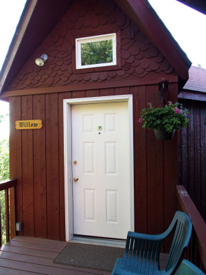 P6235362 - Our Cabin at Healy Heights.jpg