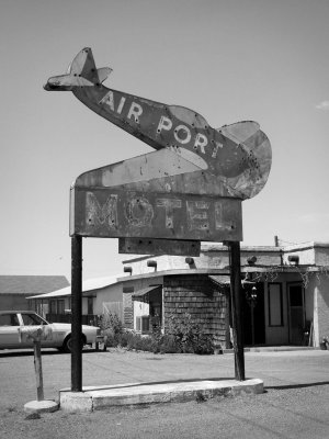 P6123387 - Airport Motel Plainview TX.jpg