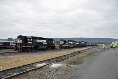 116 - Saturday morning - Sept 28 - NS yard - Enola PA