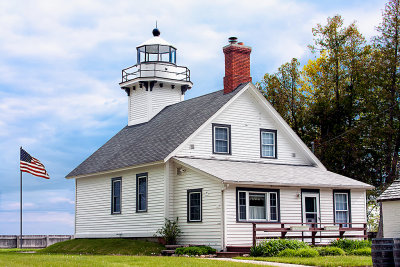 Old Mission Point Lighthouse1.jpg