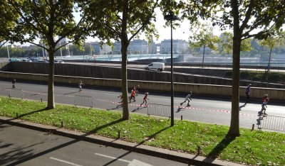 Sunday AM Roller Bladers - Lyon.jpg