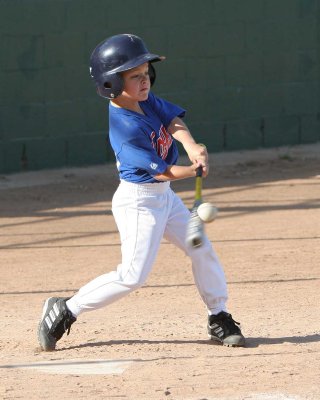 DuncanHits_9769.jpg