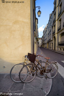 French Street Scene, Isle De La City