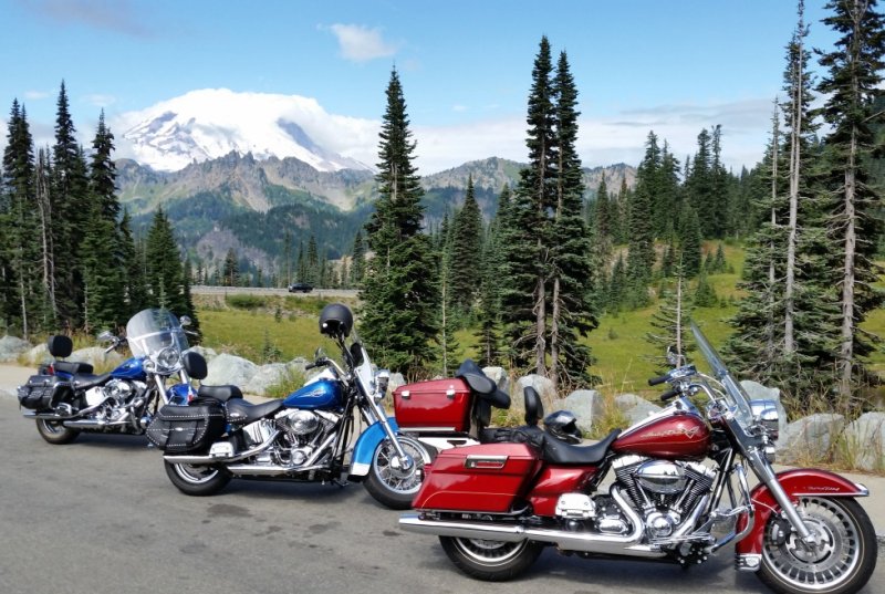 Mt Ranier and Chinook Pass on Harley Road King