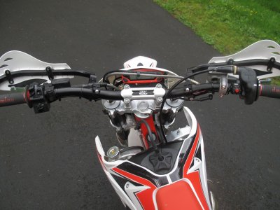 Beta 300RR Controls