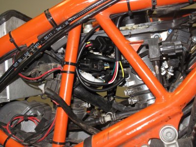 KTM 990 JDJetting EFI Tuner Installation- Right Side Tuner Injector Wiring Connected