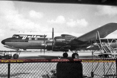 Delta Air Lines DC-7B N4890C at Palm Beach International enroute from MIA to MDW via PBI, JAX, ATL and CVG aviation stock photo