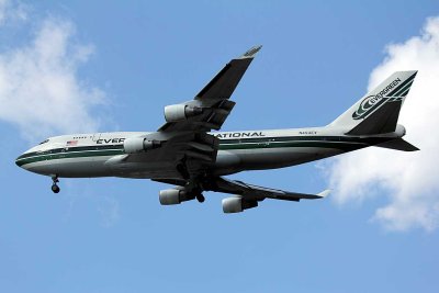 Evergreen 747-400F 