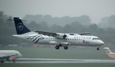 Czech Airlines ATR-72 in SkyTeam Livery landing in DUS