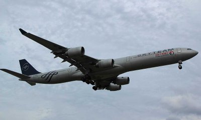 China Eastern A-340-600 in SkyTeam livery moments away from JFK RWY 13L