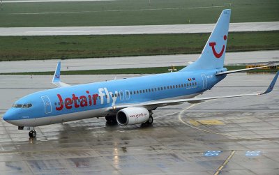 Jetair Fly B-737-800 taxi to its gate in DUS