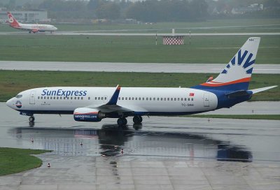 Sun Express B-737-800 arriving DUS from Turkey