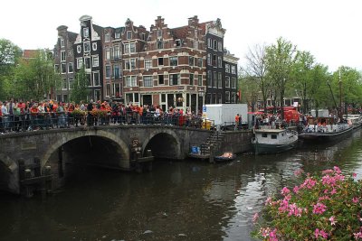 King's Day celebration on the canal, 4