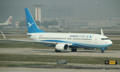 Xiamen Air's B-737 taxi for take off