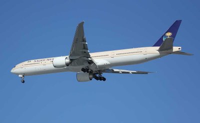 Saudia B-777-300ER arriving in JFK, Jan. 2015