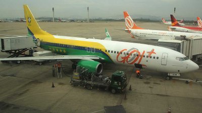 GOL 737-800 with World Cup special livery