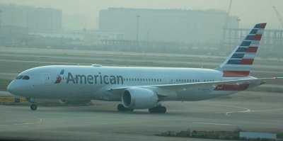 AA 787-8 at very hazy and cloudy PVG
