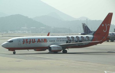 Jeju Air's B-738 in special livery