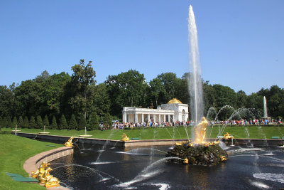 Peterhof fountain 2