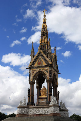 Cyrus took us on a tour of city center - this is the beautiful Albert Memorial 