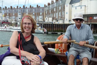 Back at the harbour, I took the short rowboat trip with a very polite English family, & asked them to take my picture 