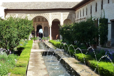 Alhambra more fountains by Howard