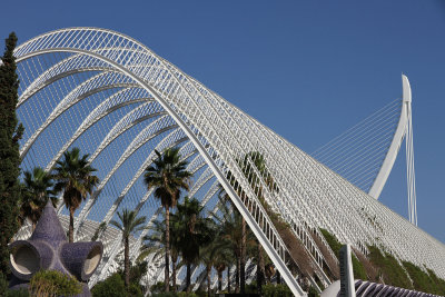 Had a snack at McDs & took a bus to Arts & Sciences. Here's L'Umbracle.
