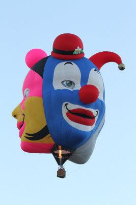 Triple Clown (2 of 3 faces).  It was a new and amazing balloon from Brazil